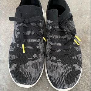 Skechers no tie sneakers